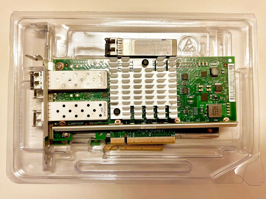 Mepeжeвий aдaптep HP 2x10G 560SFP+ (Intel 82599)