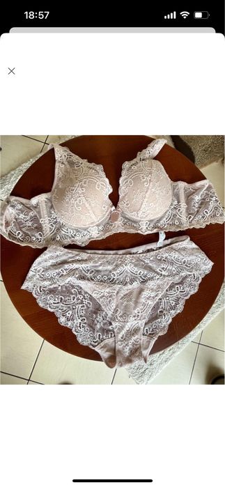 Шикарний комплект