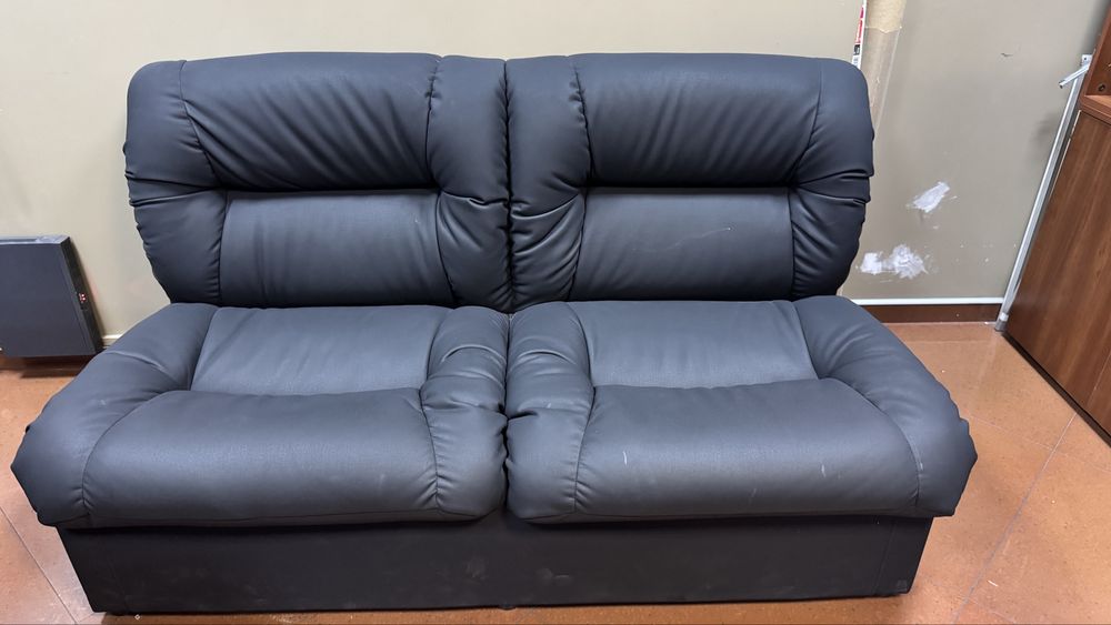 Диван офісний/кафе/візитний дуже зручний