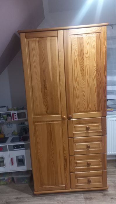 Szafa sosnowa z szufladami