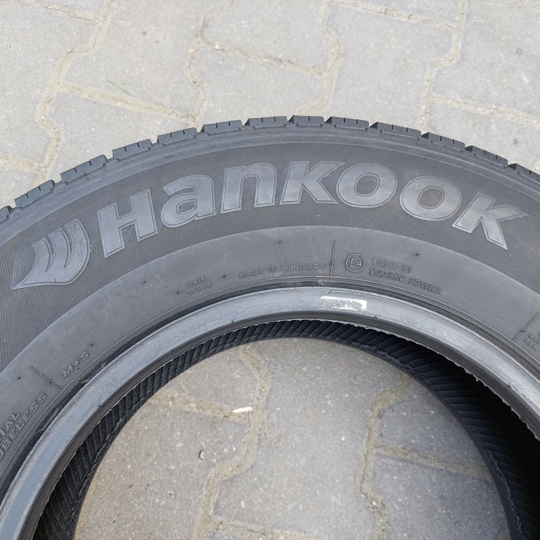 Opony letnie Hankook 225 70 R15C