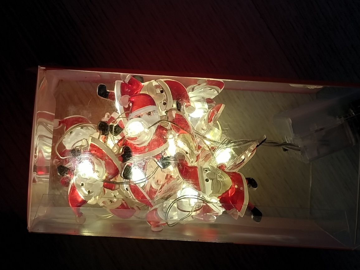 Oświetlenie świąteczne lampki dzwonki/mikołaje 20 led