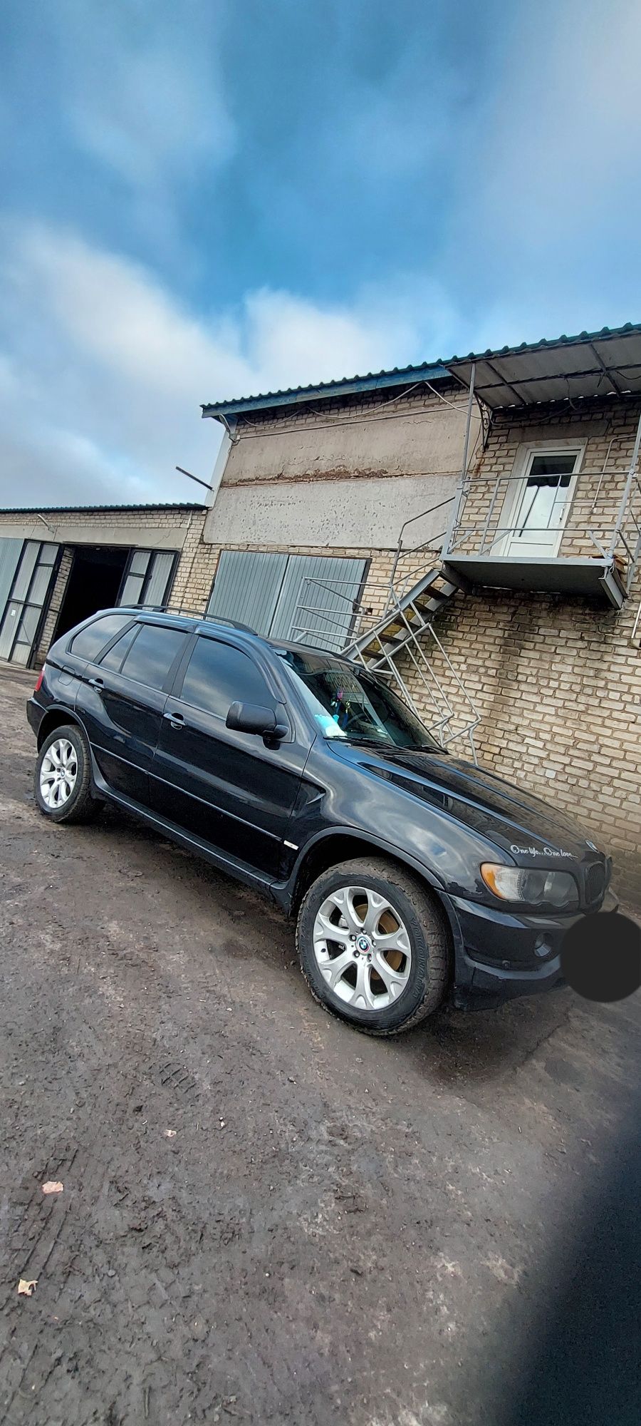 Продам  BMW X5 М57 цікавить обмін предлагайте у особисті.