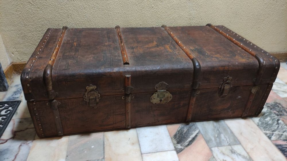 Baú e malas viagem antigas