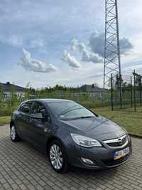 Opel Astra J 2.0 CDTI 2010