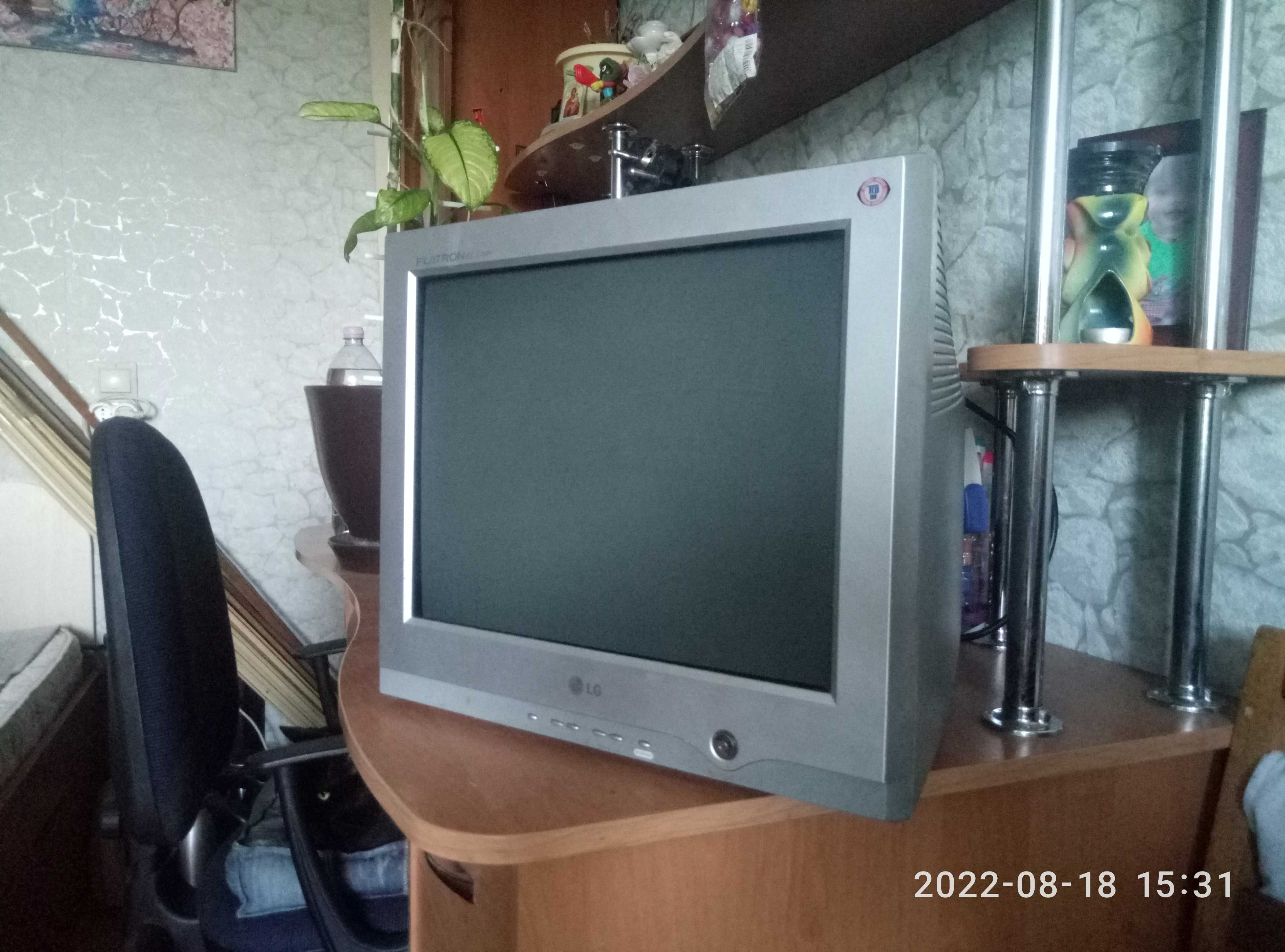 Монитор LG Flatron T710PH