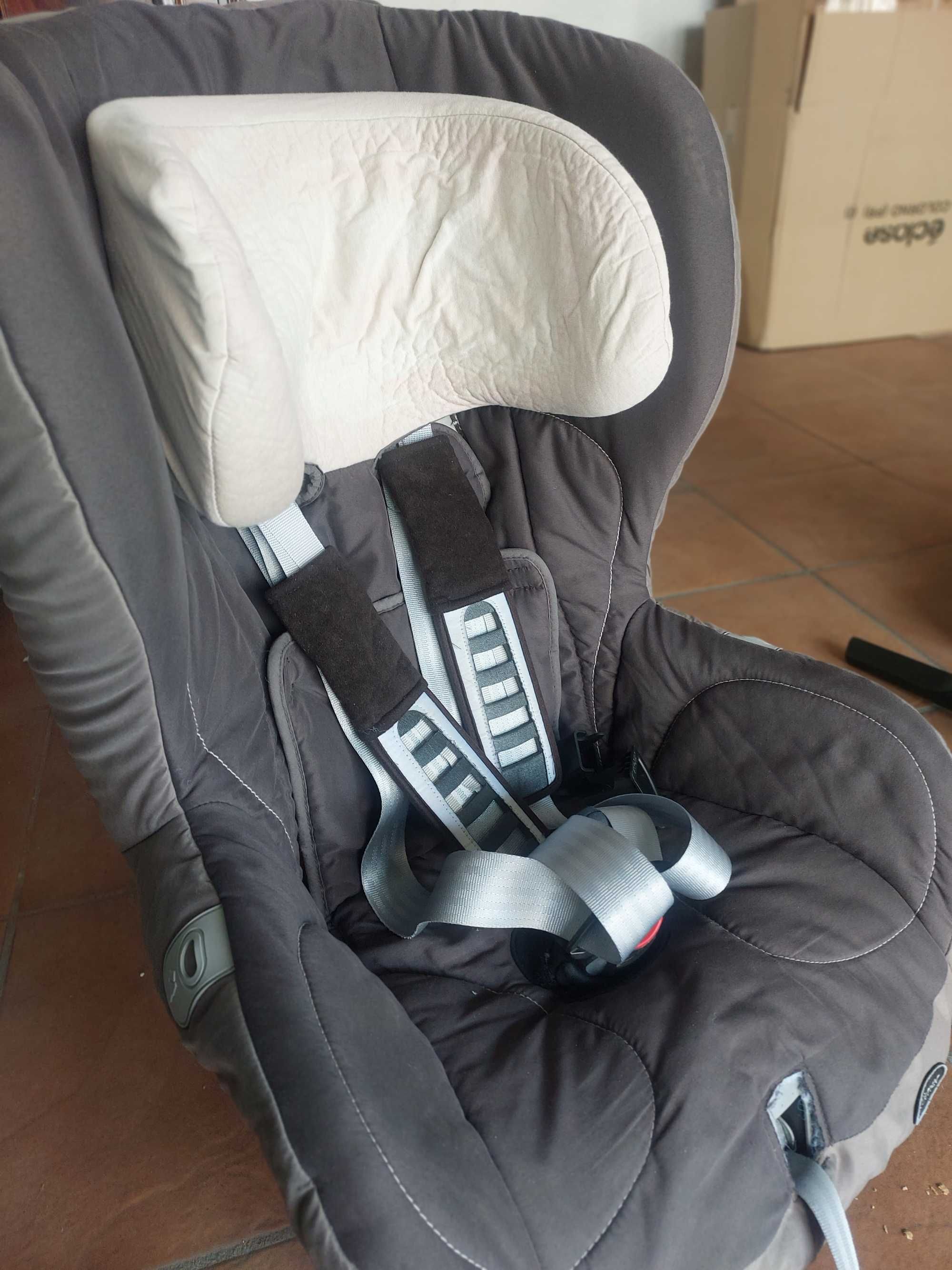 Cadeira auto bebé