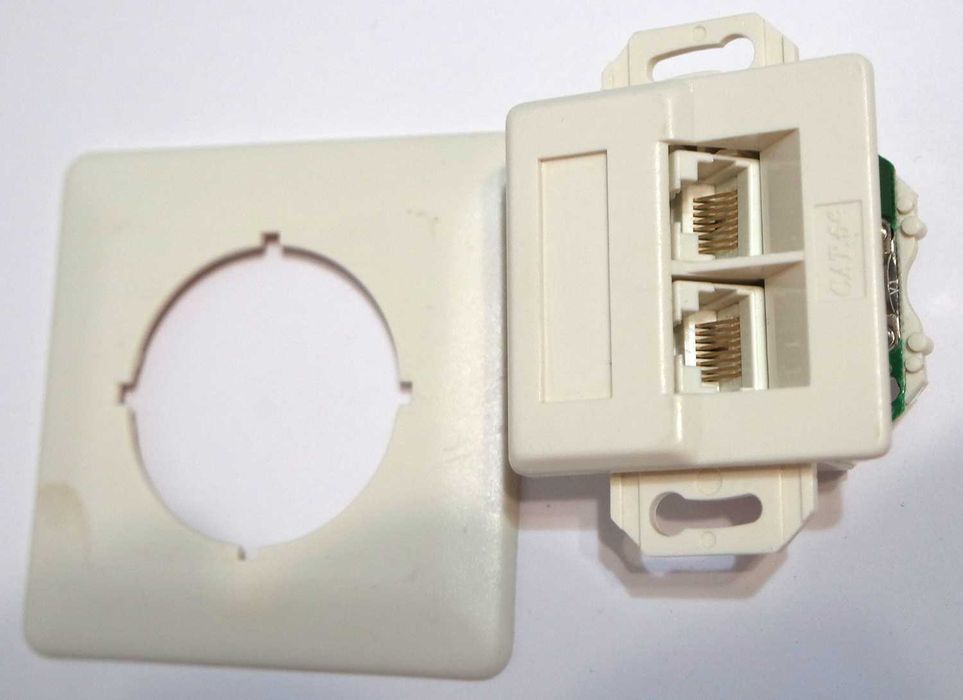 Gniazdo internetowe podwójne RJ45 Cat. 5e