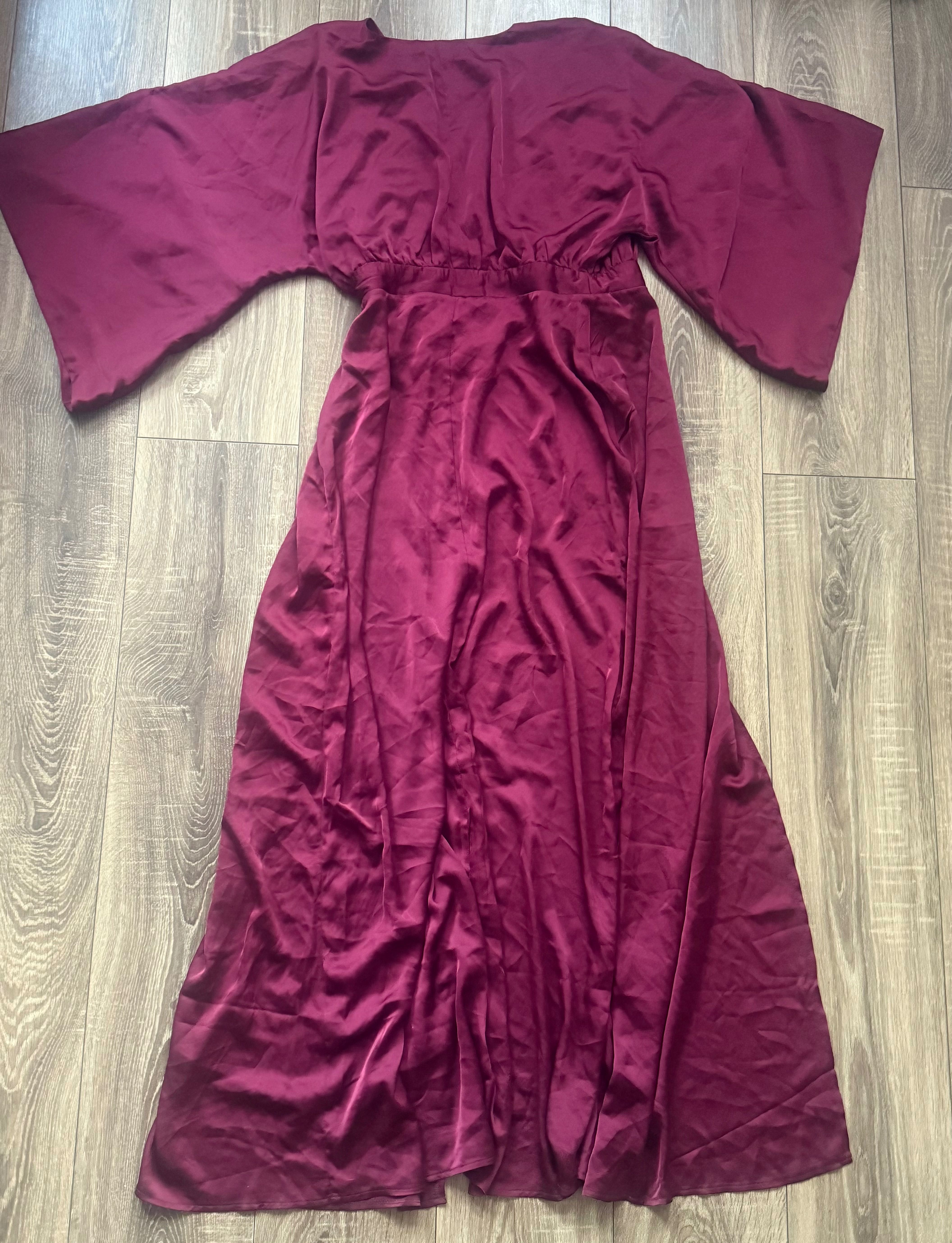 Suknia wieczorowa studniówka Bridesmaid Kimono TFNC rozm. M