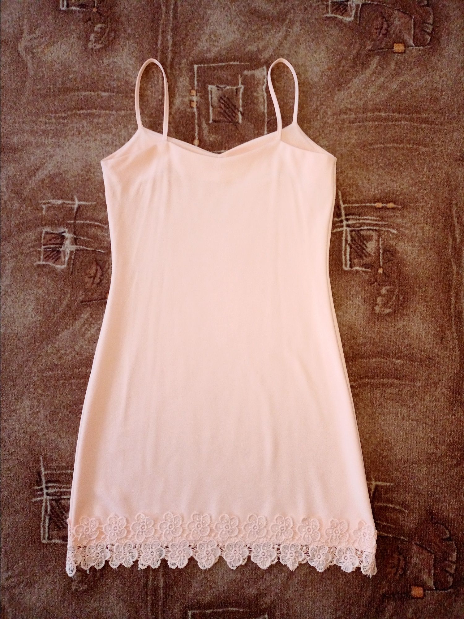 Сукня персиково - бежевого кольору