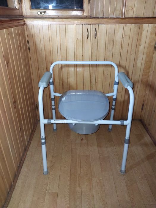 Стул туалет для пожилых