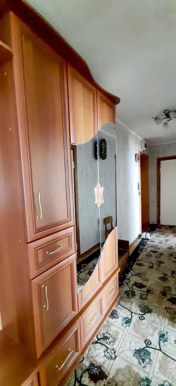 Сдам просторную 2х комнатную квартиру на Тополе