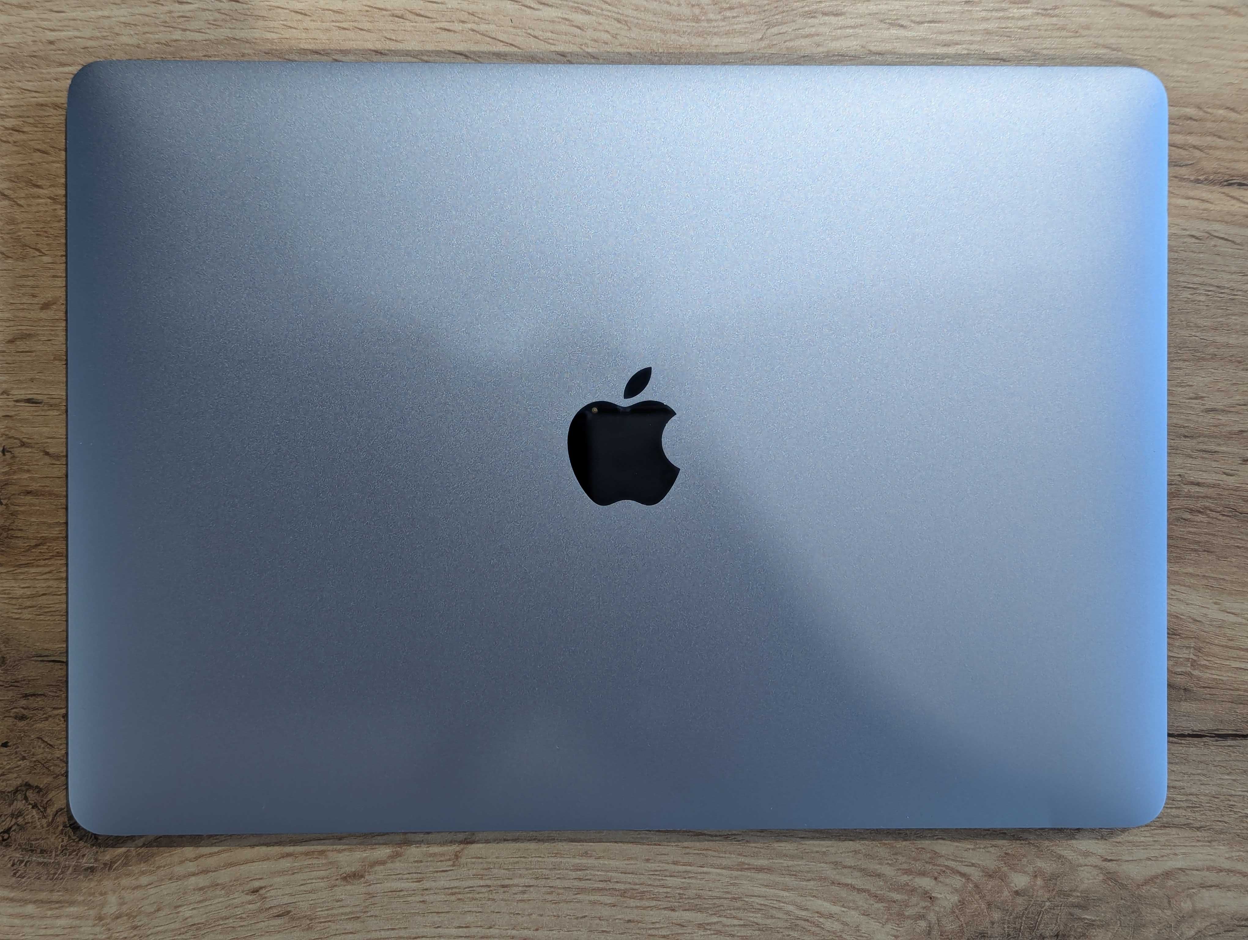 Macbook air 13 2020 m1 16/256gb