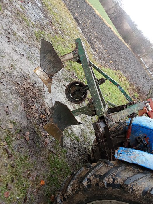 Деталі за телефоном