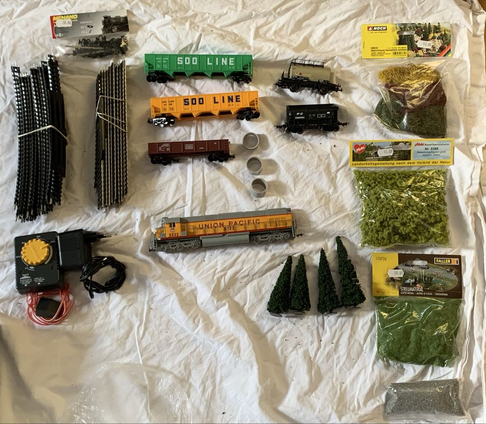 Kolejka elektryczna Mehano T113 Zestaw startowy Cargo Train 1:87