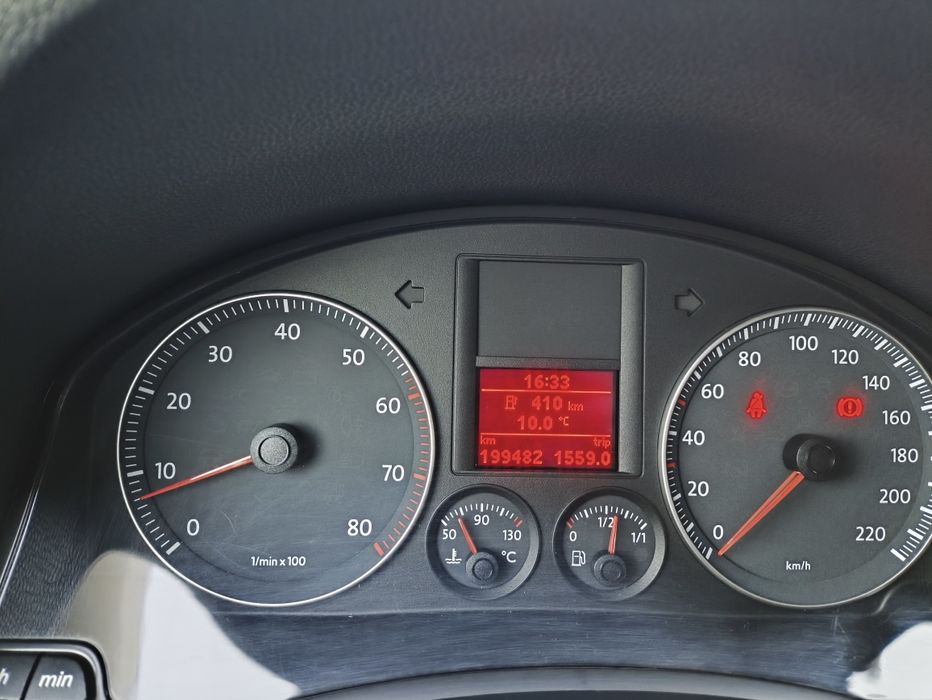 GOLF V  1.4 MPI комплектація GOAL 2006г.