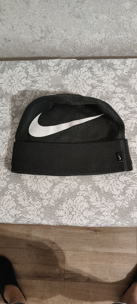 Шапка Nike Beanie Gfa Team