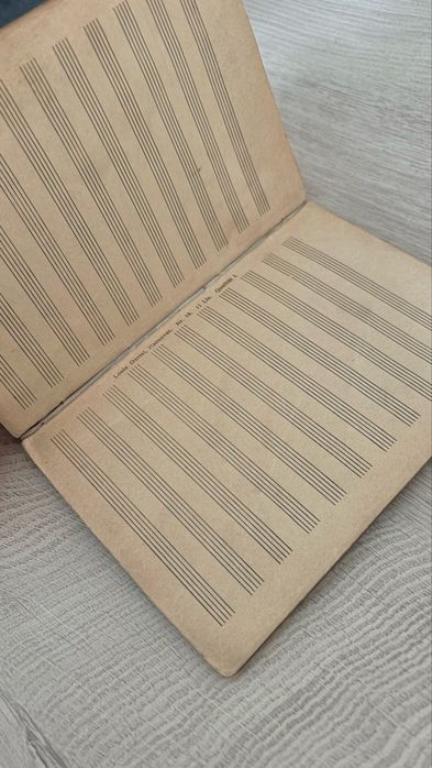 Zabytkowy zeszyt nutowy