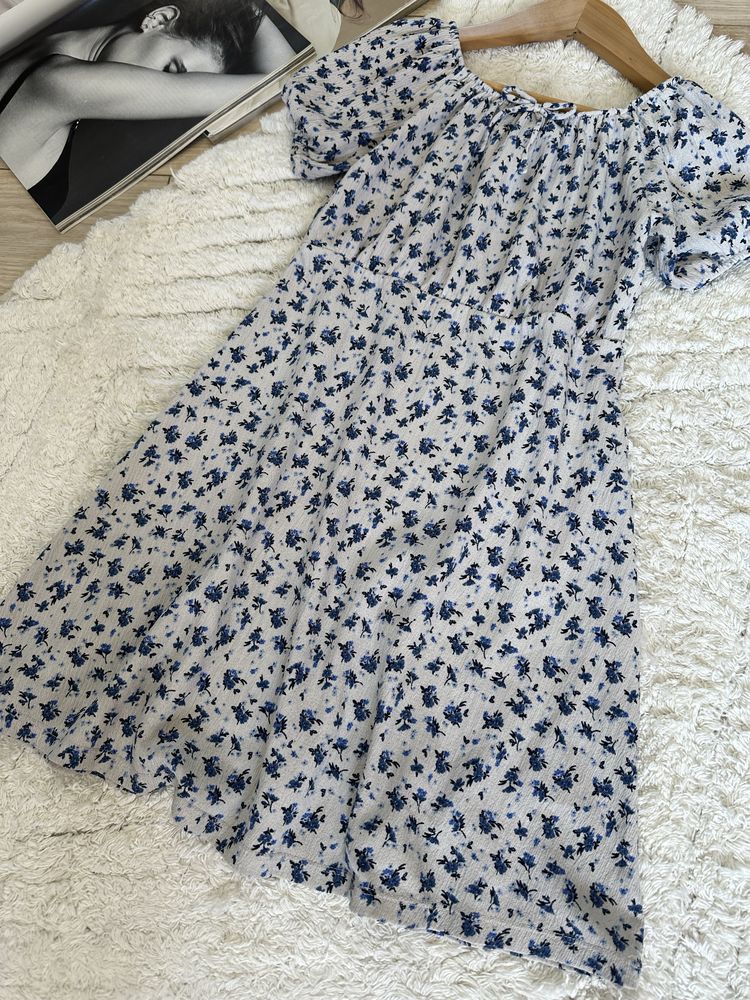 Комплект , сукня Zara, джинсова спідниця,футболка розмір 8-9 років 134