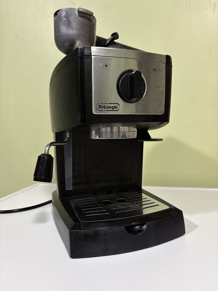 Кавомашина DeLonghi