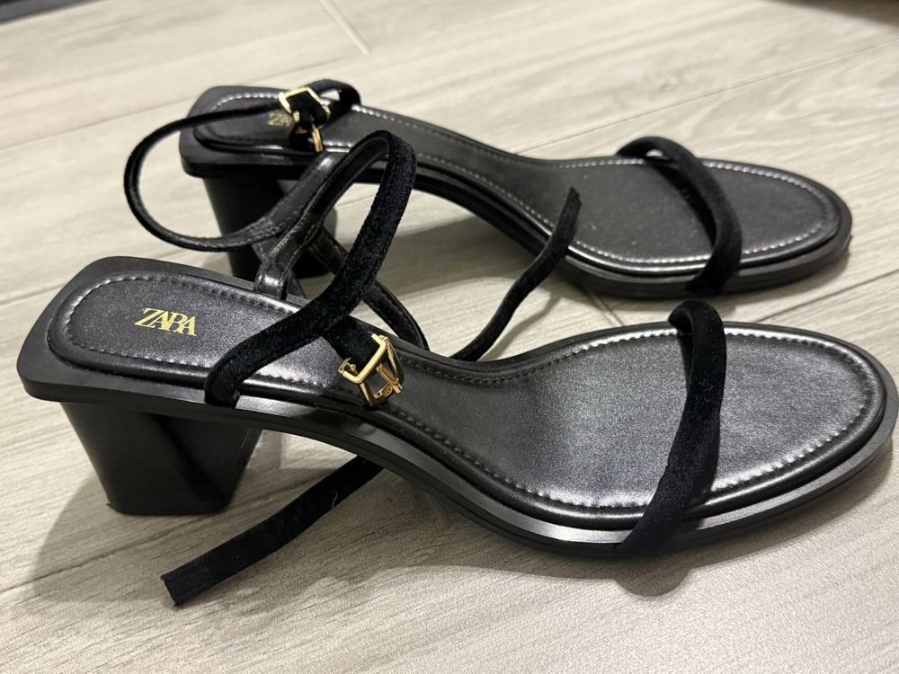 Босоніжки Zara чорні