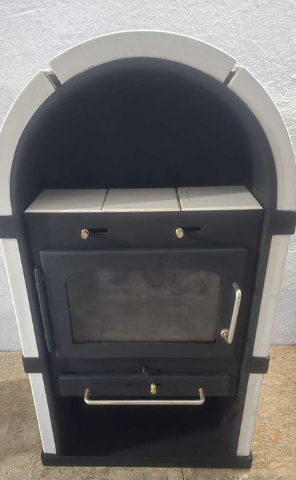 Kominek piecyk kaflowy - stylowy , solidny , gotowy do montazu.