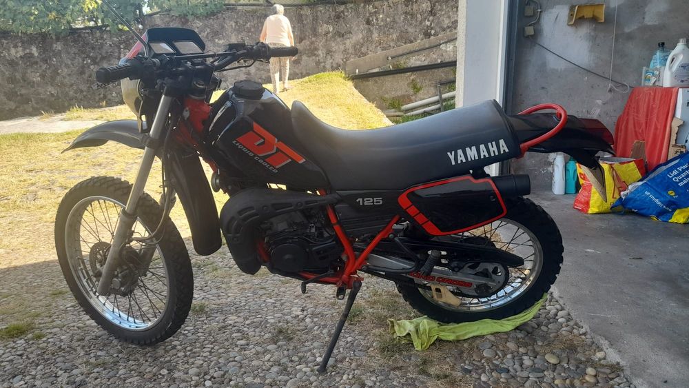 Yamaha YPVS 125 em ótimo estado