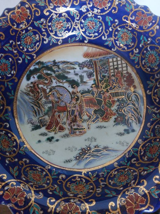 Duża patera na noce  zdobiona