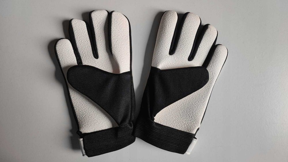 REAL MADRYT Rękawice bramkarskie dla dzieci ASUK 6-9 lat rozmiar 6