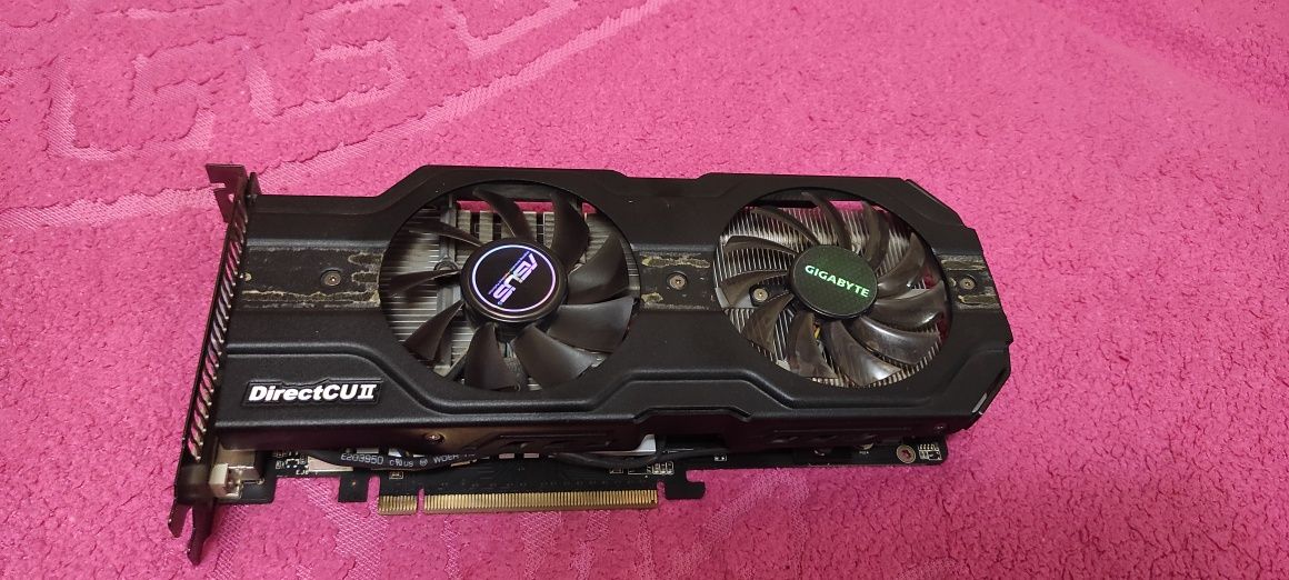 Asus Gtx 560 DirektCU ii 2