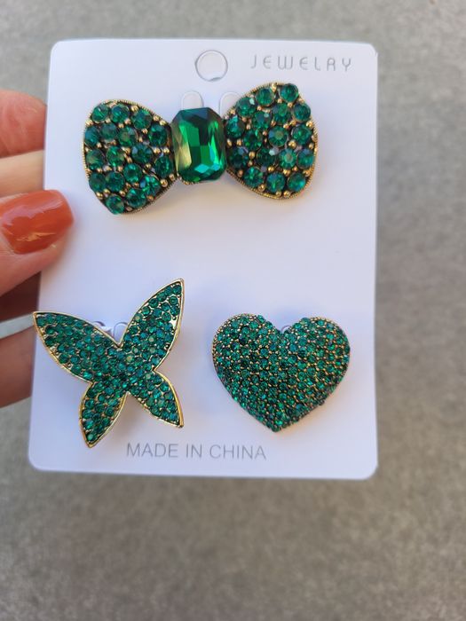 Zestaw broszek świątecznych