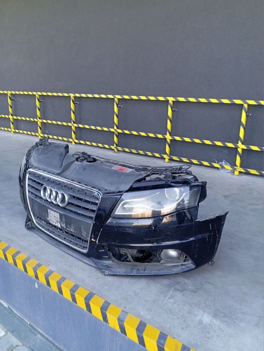 Передня частина Audi A4 B8 у зборі капот фари бампер ксенон