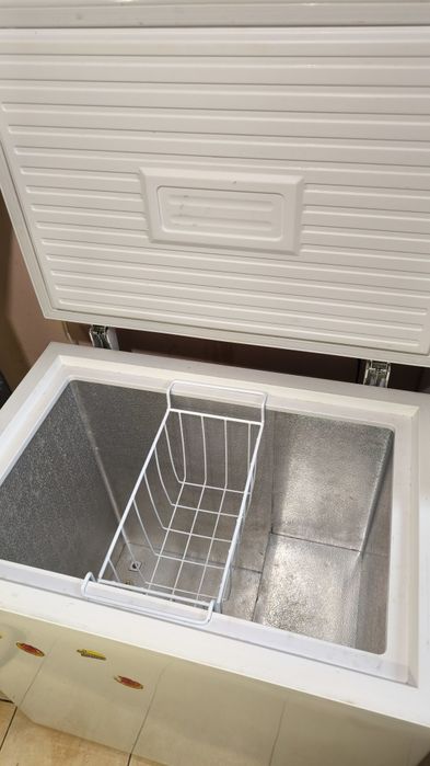 Морозильна камера Elenberg