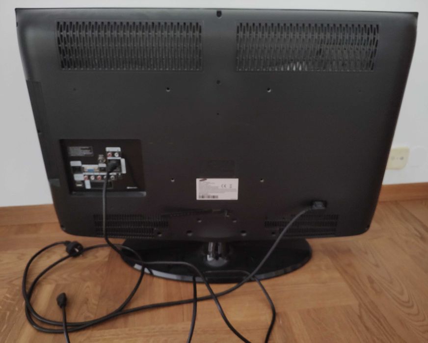 Samsung LE32B450C4W, 32 cale, 100% sprawny