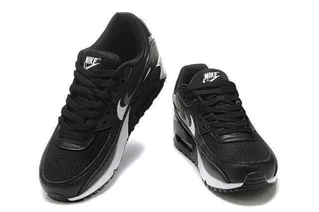 Nike Air Max 90 Spray Paint