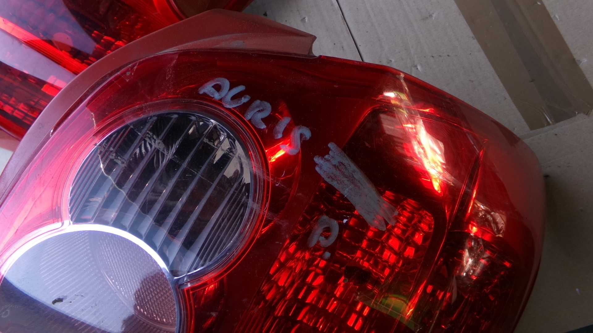 Lip55 Lampa prawa tylna toyota auris I prawy tył wysyłka