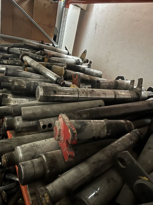 Палець до екскаватора