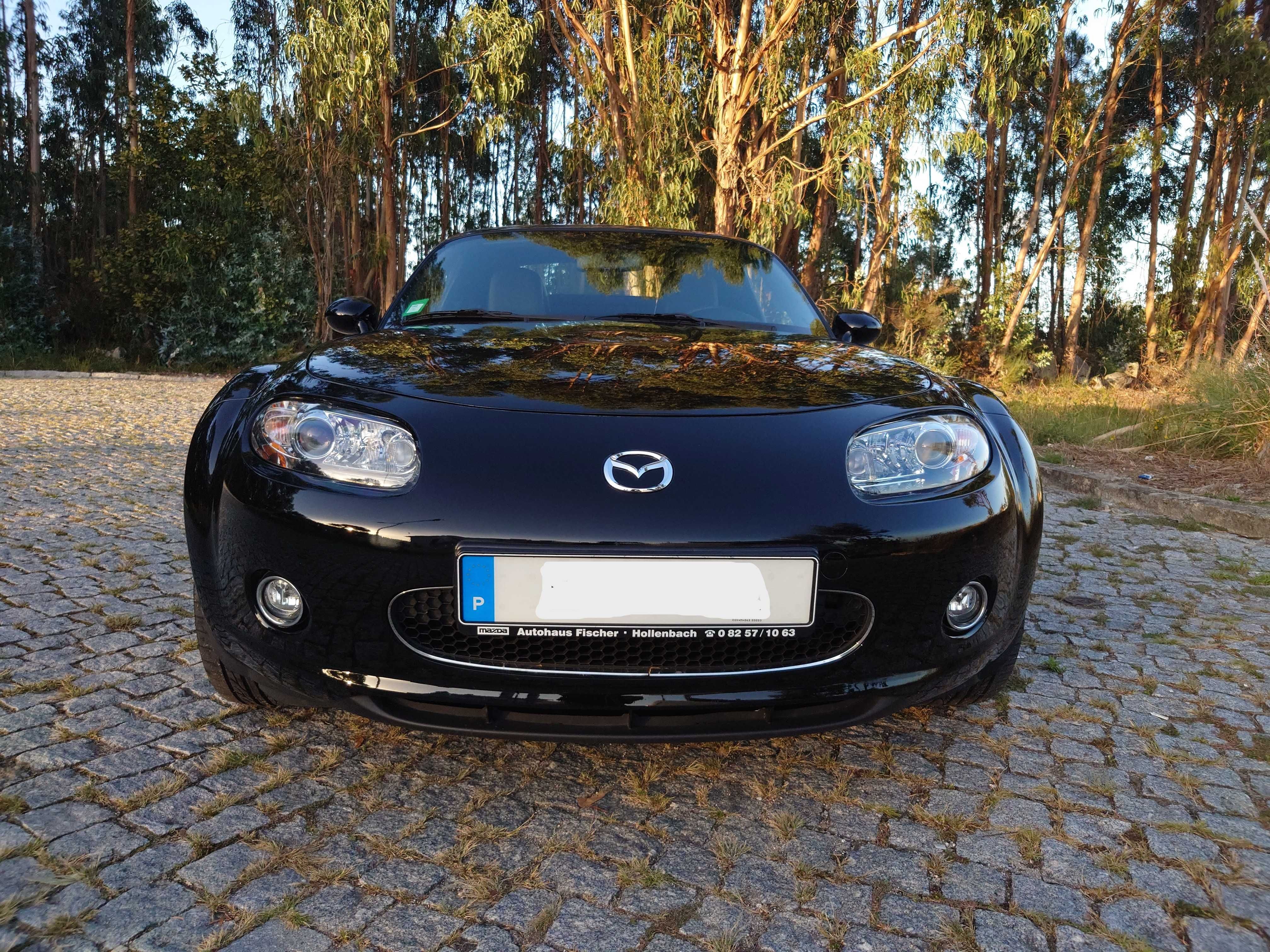 Mazda MX-5 2.0 MZR Niseko Roadster Coupe