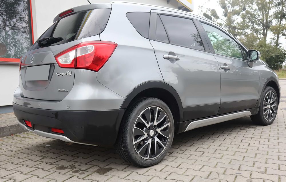 Suzuki SX4      2013