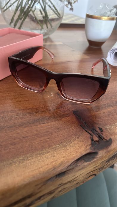 Oculos castalhos