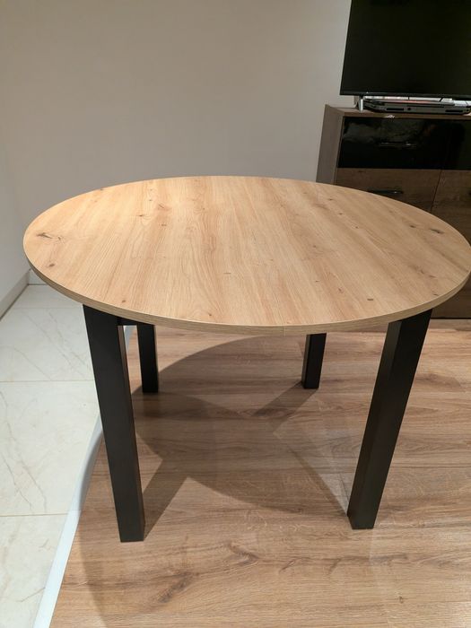 Stół do jadalni okrągły