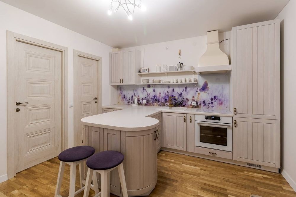 Центр міста! Оренда 2 кімн.квартири на пл.Міцкевича