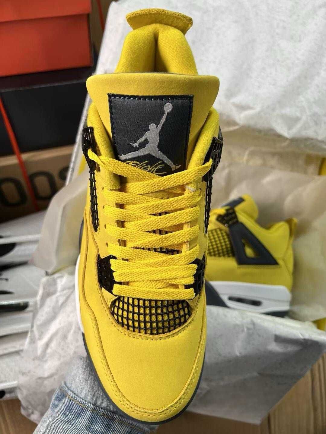 Jordan Air Jordan 4 retro "tour yellow"  R.37.5