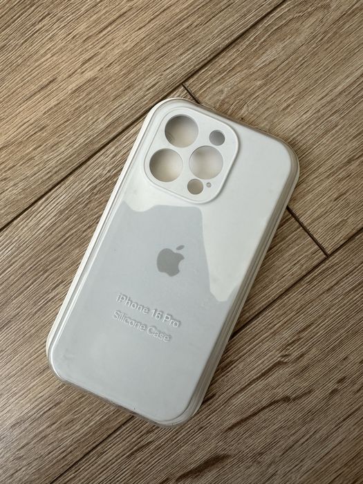 Чохол на IPhone 16 Pro