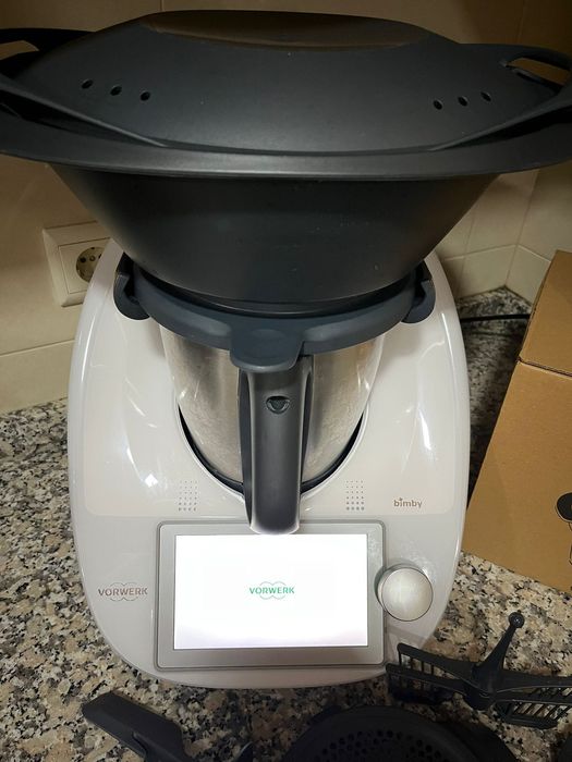 Bimby TM6 — com descascador e mandolina!