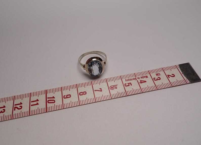 Przedwojenny srebrny pierścionek owalny niebieski spinel R.16