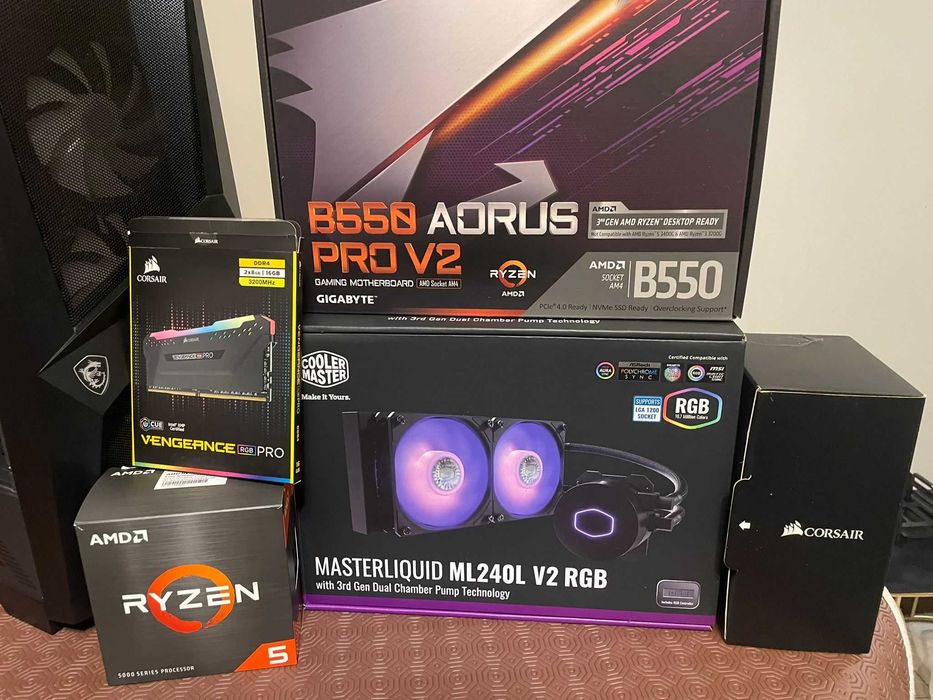 PC Gaming– RTX 3060 Ti Gaming Trio Z, Ryzen 5 5600X 16GB RAM, SSD 1TB