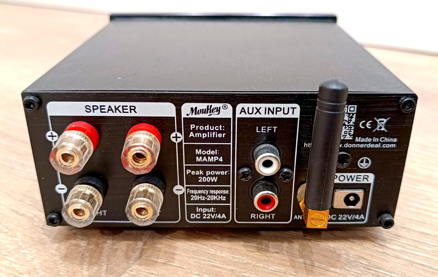 Wzmacniacz Moukey 200W Bluetooth - stan idealny