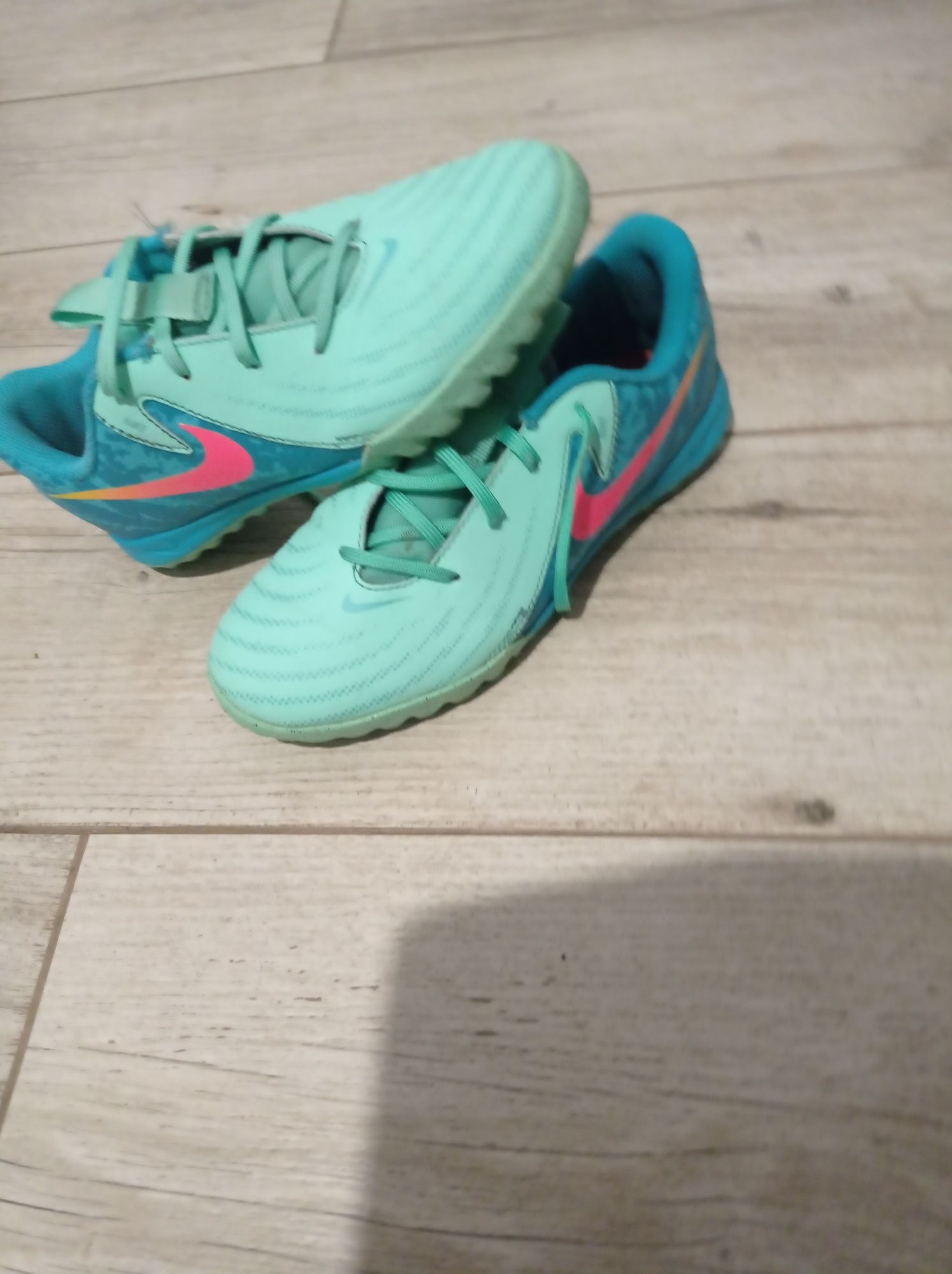 Mini korki . Buty piłkarskie Nike JR PHANTOM GX II ACAD LV8 TF