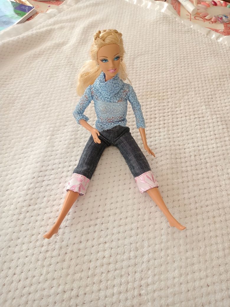 Lalka Barbie Mattel rok 2009